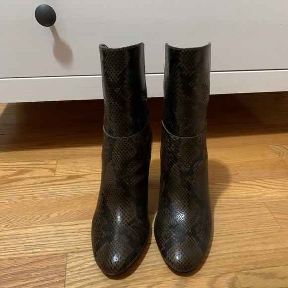 Charles David Billard Mid Calf Boot - Picture 4 of 7